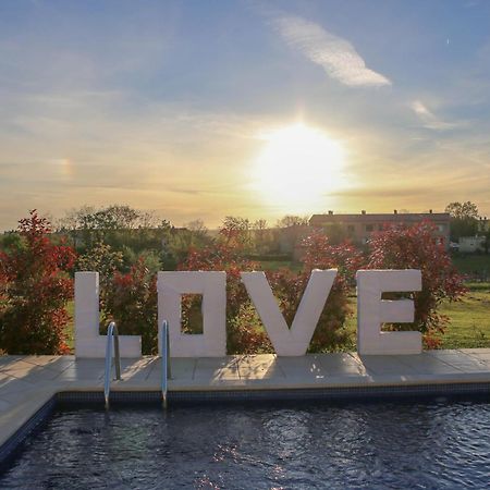 Apartments Cekada ลาบิน ภายนอก รูปภาพ